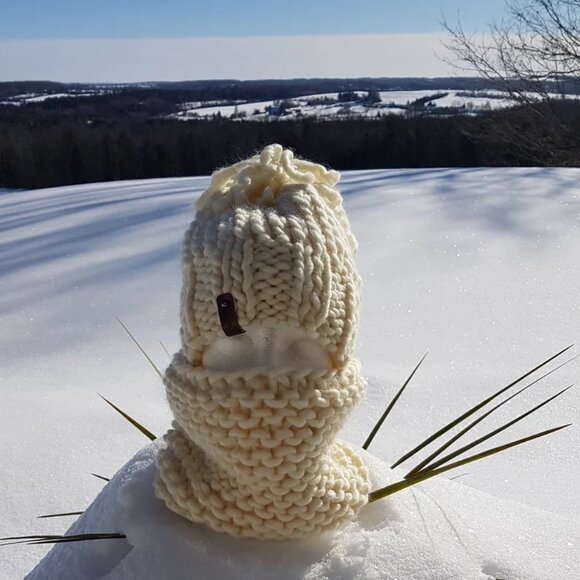 Knitted Hat and Scarf, wool made winter set, white cream - Picture 5 of 6